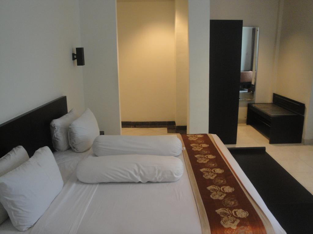 Aerotel Mandalika Praya Lombok Room photo