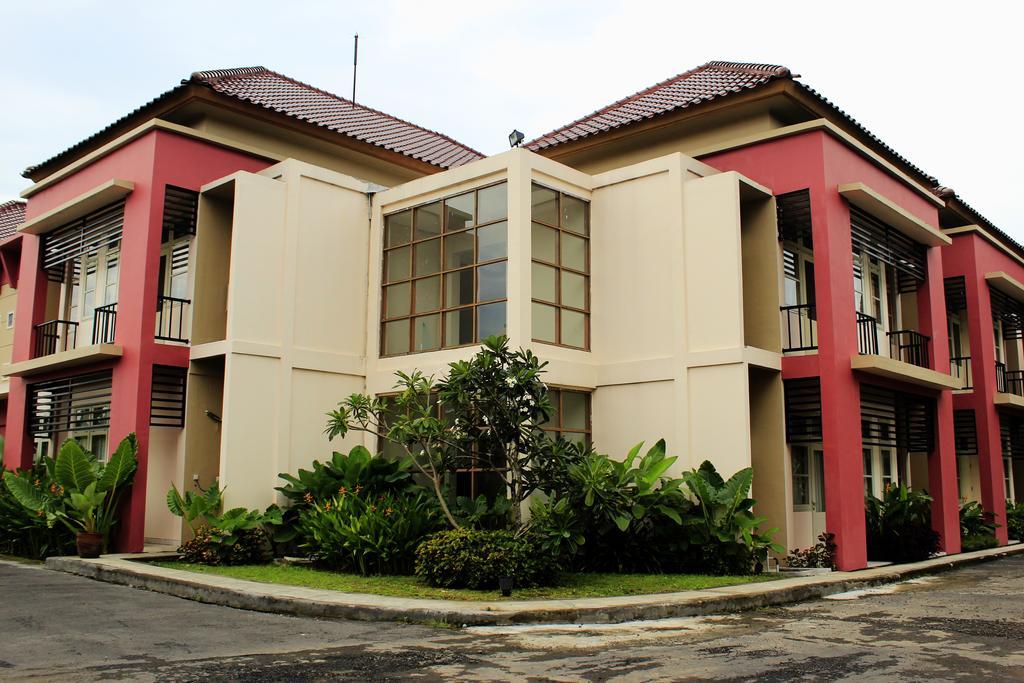 Aerotel Mandalika Praya Lombok Exterior photo